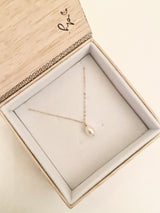 SWEET PEARL DROP NECKLACE