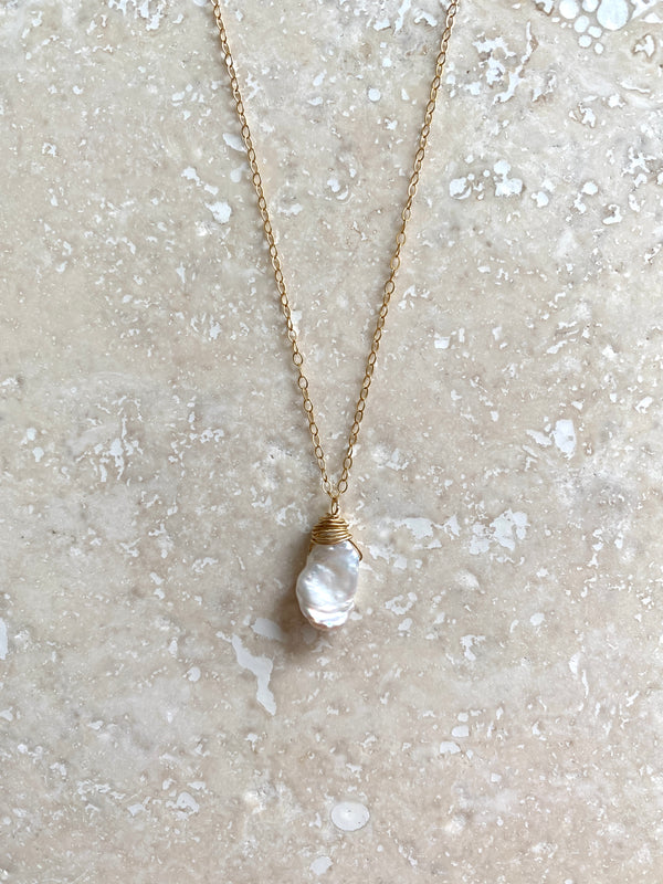 TRANQUILITY KEISHI PEARL NECKLACE