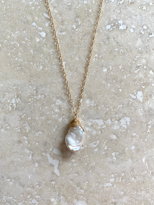 TRANQUILITY KEISHI PEARL NECKLACE
